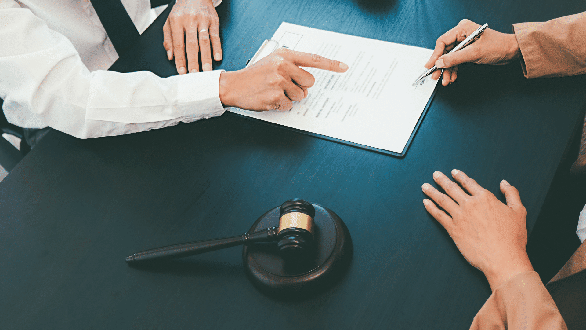 7. Cierra el trato con asesoría legal