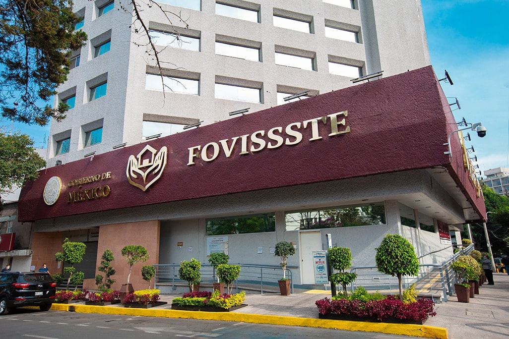 Edificio de FOVISSSTE para representar información sobre créditos de vivienda para trabajadores del Estado.
