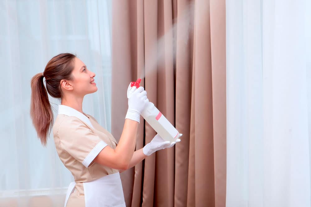 como-limpiar-cortinas-plastico